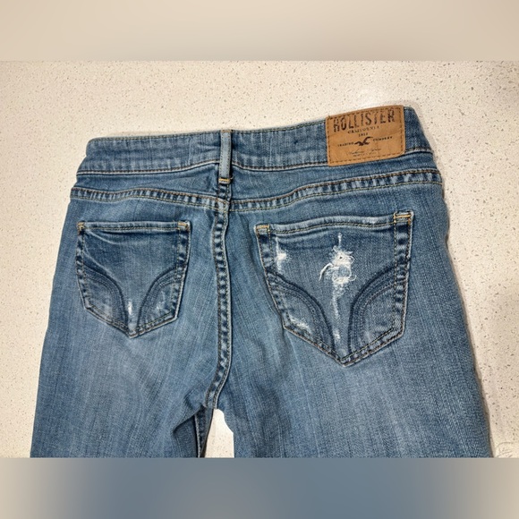Hollister Blue Straight Distressed Jeans, size 25 x 31 - Picture 8 of 8